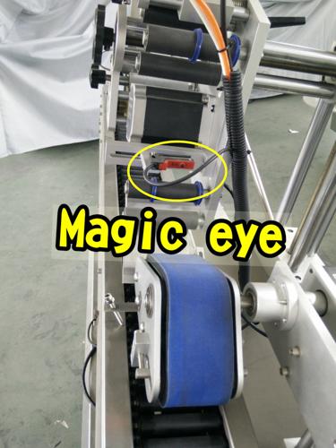 Etichettatrice per flaconi con motore di etichettatura servo Delta ad alta velocità per piccole bottiglie rotonde