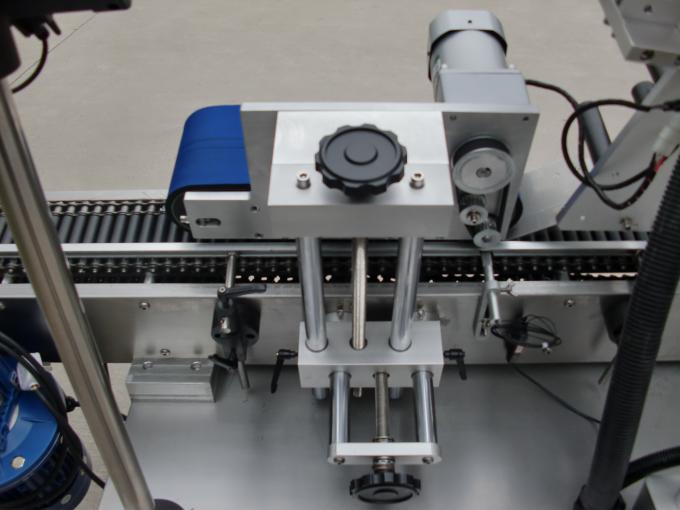 Etichettatrice per fiale completamente automatica ad alta velocità per adesivo autoadesivo per piccole bottiglie