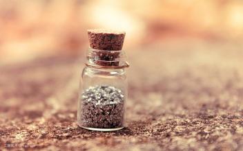 Etichettatrice automatica ad alta velocità per flaconi di barattoli e bottiglie SUS304 Economy per adesivo adesivo