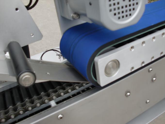 Etichettatrice automatica con adesivo autoadesivo per bottiglie rotonde di diametro 12-25 mm per cosmetici con stick labbra