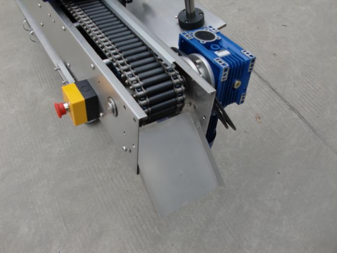 Etichettatrice automatica con adesivo autoadesivo per bottiglie rotonde di diametro 12-25 mm per cosmetici con stick labbra