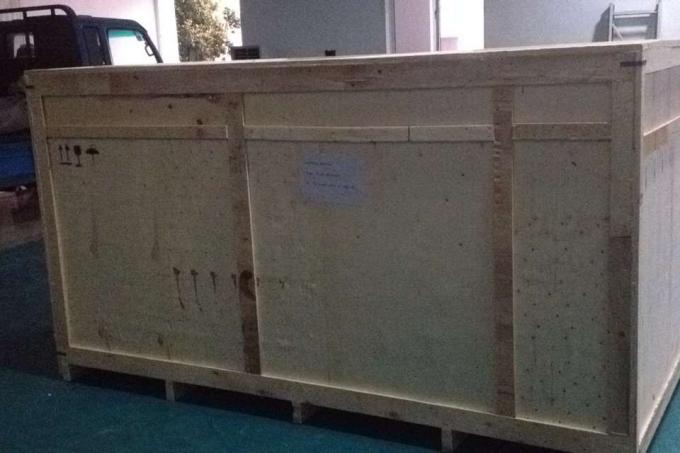 Servomotore per applicatore di etichette a superficie piatta in carta per borse a mano del noto marchio Telta