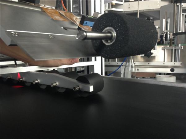 Maschera Comestic dell'etichettatrice automatica dell'autoadesivo del touch screen dello SpA / maschera del cartone