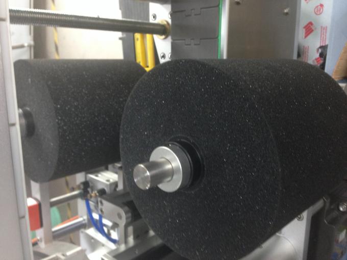 Etichettatrice per bottiglie con motore del server per bottiglie tonde / piatte / quadrate