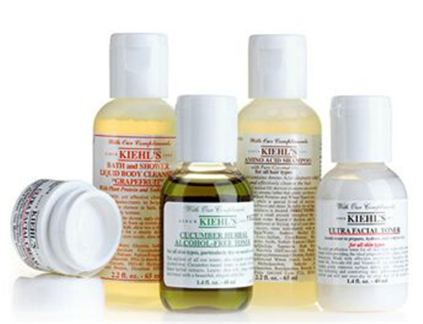 Etichettatrice adesiva per bottiglie rotonde per industria farmaceutica