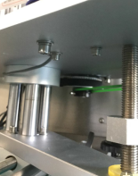 etichettatrice automatica per bottiglie con meccanismo up-press con certificato CE