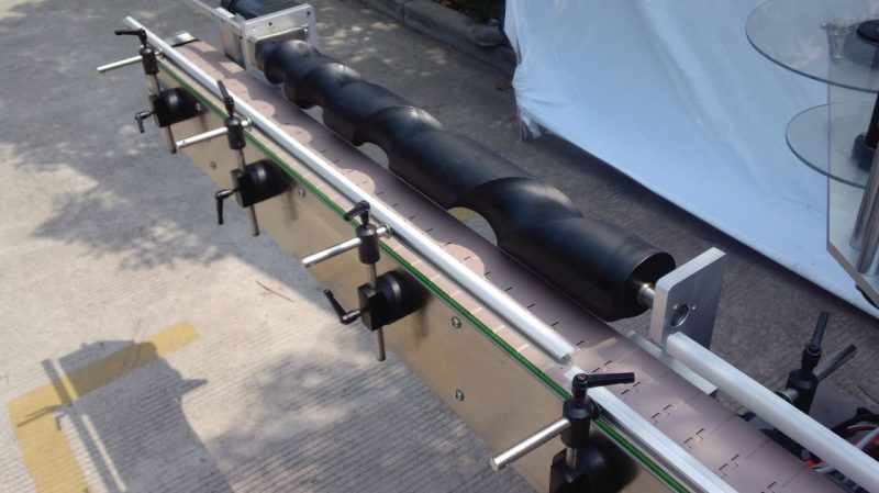 Etichettatrice per bottiglie rotonde per imballaggio in Cina per fornitore autoadesivo automatico usato di prezzo di fabbrica