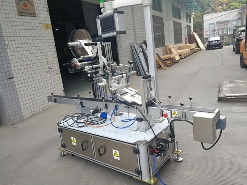 Etichettatrice superiore dell'autoadesivo della Cina per il tipo a comando elettrico del sacchetto dell'ugello fornitore
